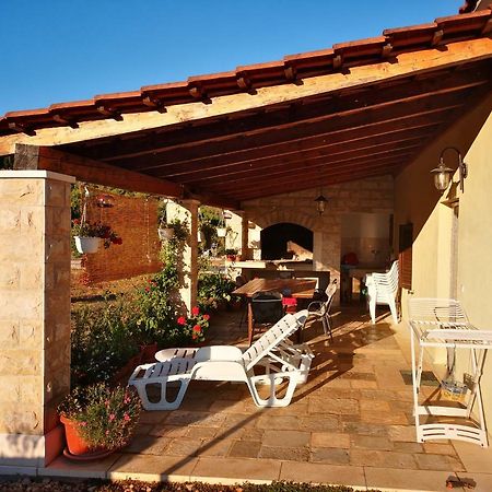 Holiday Home Cvitka Vis Exterior photo