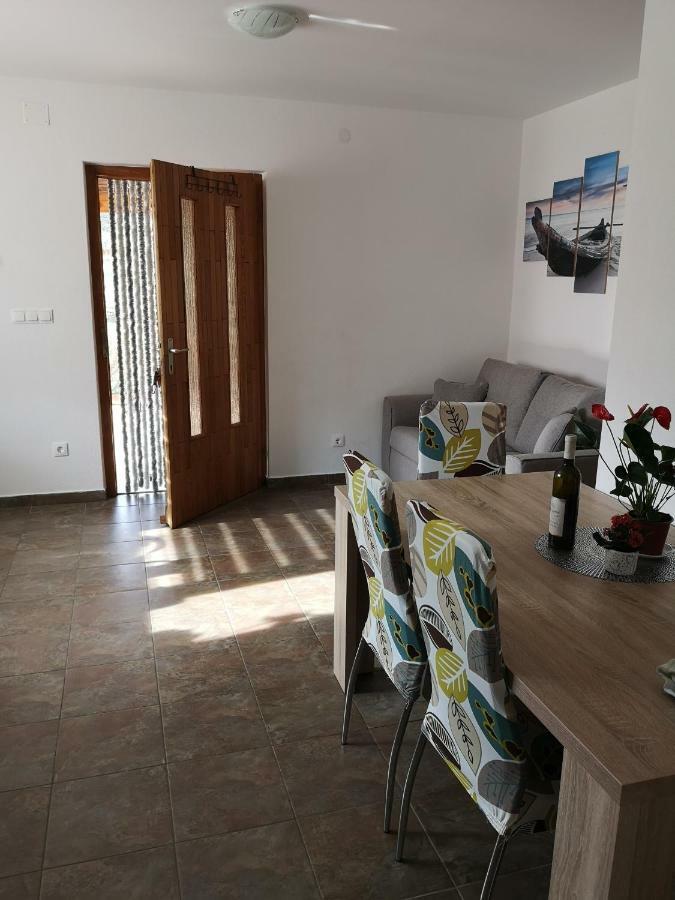 Holiday Home Cvitka Vis Exterior photo
